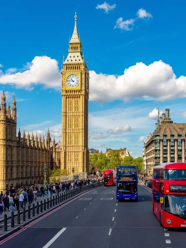 Londra'da Big Ben ve Westminster Köprüsü