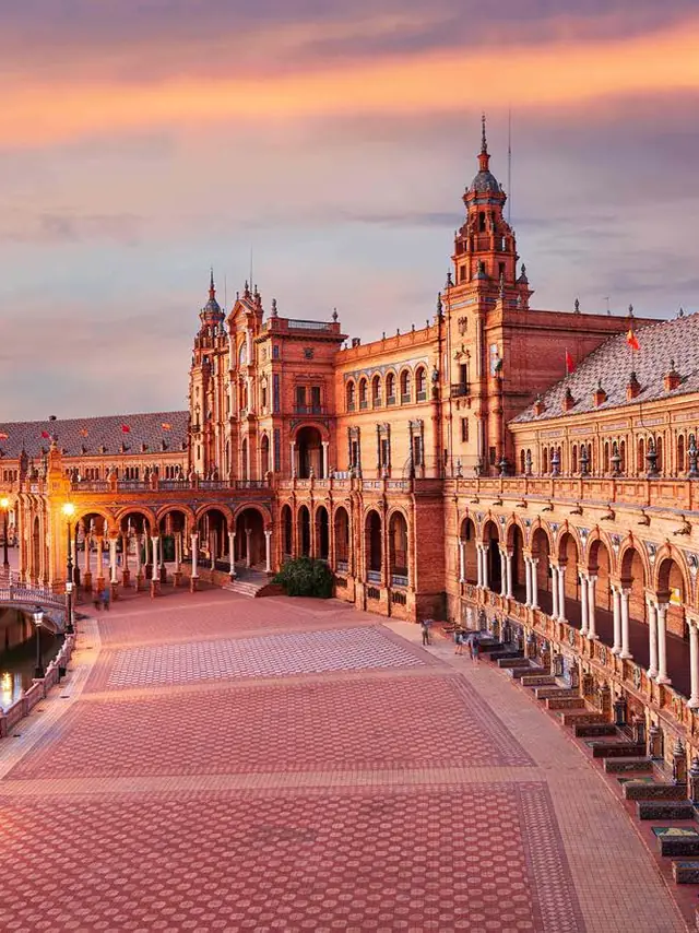 Sevilla'da İspanya Meydanı