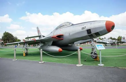 Havacılık Müzesi'nde sergilenen jet uçağı