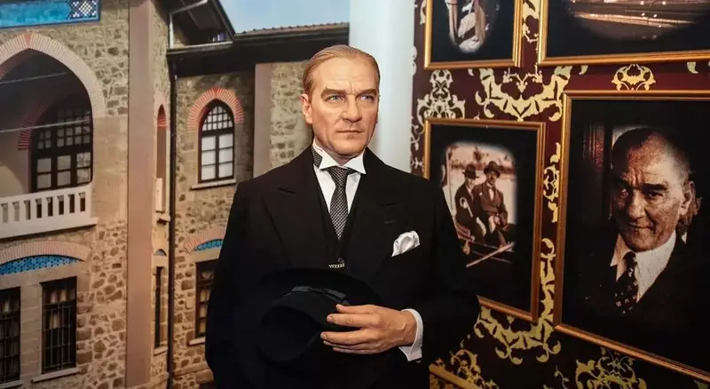 Madame Tussauds İstanbul'da Atatürk balmumu figürü